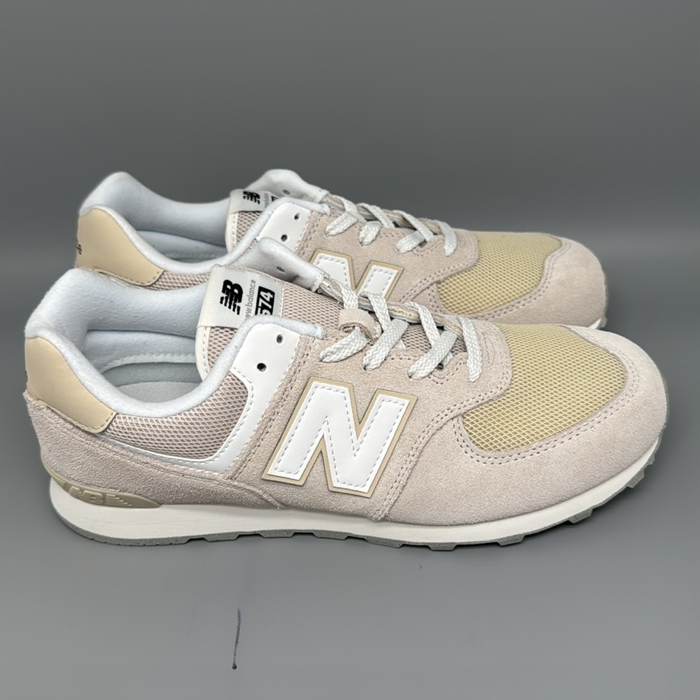 New Balance 574 Running Shoes‎ GC574FOG Men's 6.5 / Women's Sz 8